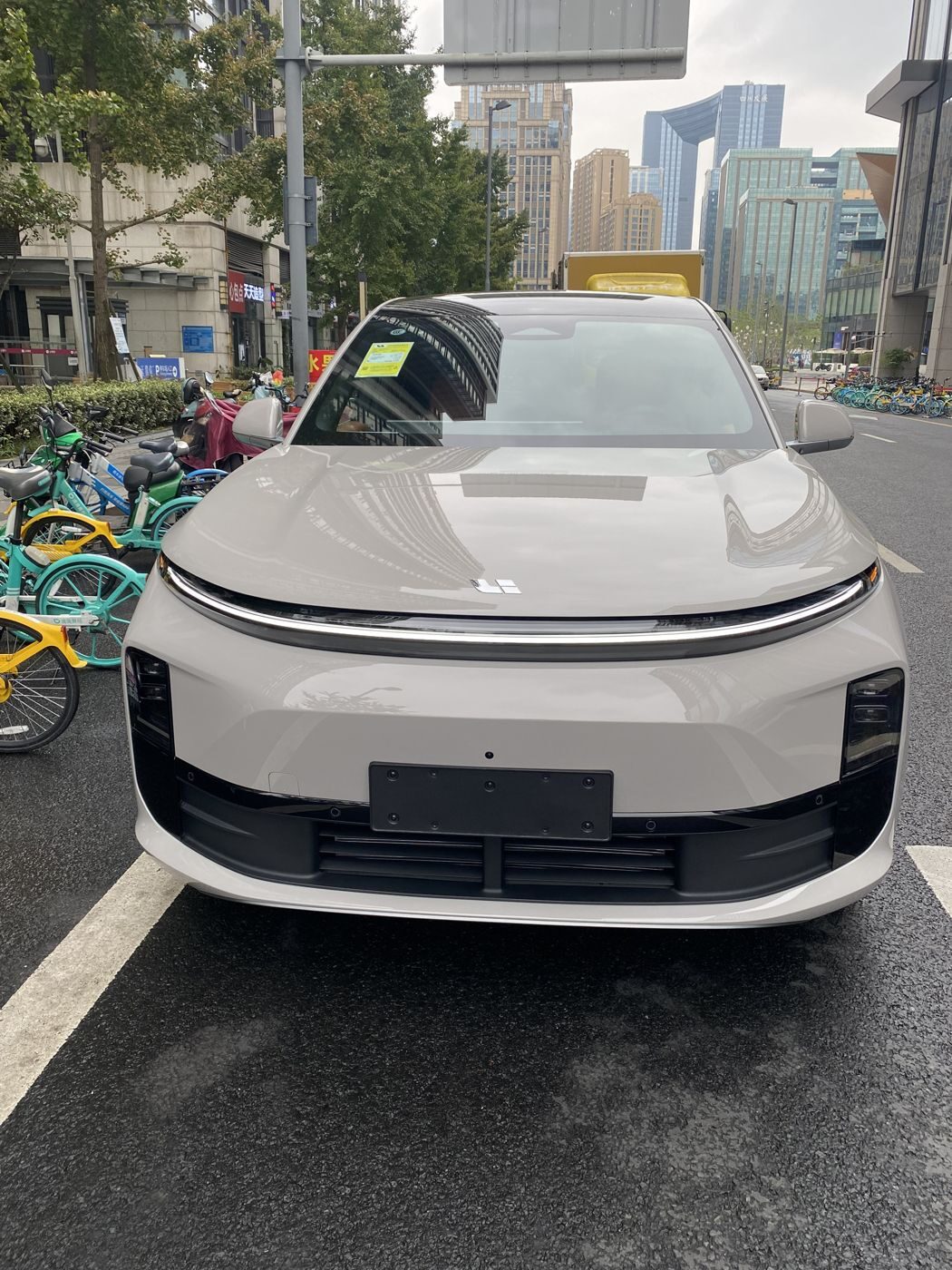 PT视讯 MEGA 高压纯电 MPV
